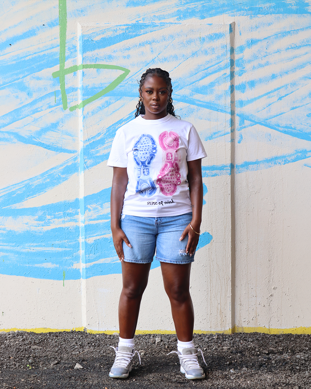 Sneakers Shirt